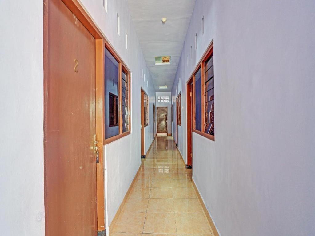 Oyo 90344 Wijayanti Hotel Banyuwangi  Exterior foto